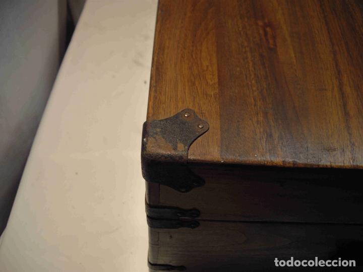 Antig&uuml;edades: BAUL LISO ALCANFOR 45cm CIERRE LLAVE - Foto 7