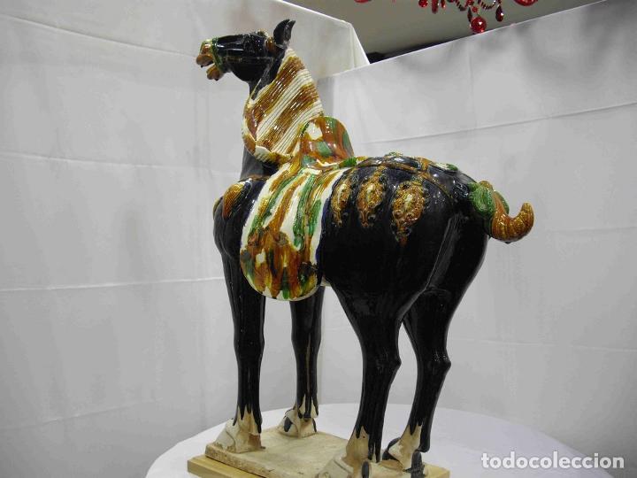 Antig&uuml;edades: CABALLO PORCELANA AZUL - Foto 1