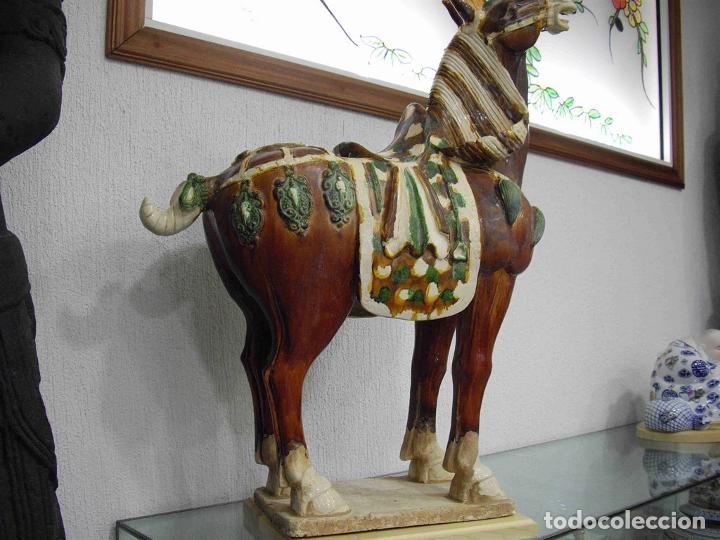 Antig&uuml;edades: CABALLO PORCELANA MARRON - Foto 1