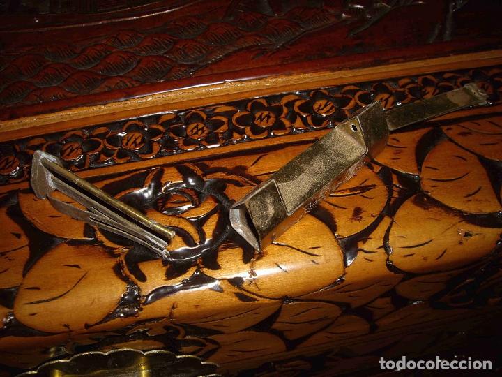Antig&uuml;edades: ARCA TALLADA GRANDE - Foto 6