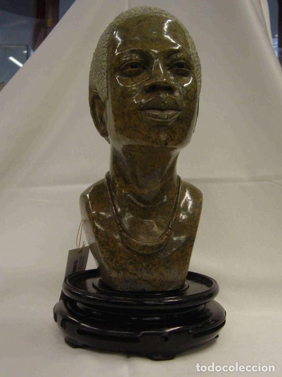 Antig&uuml;edades: BUSTO JOVEN PIEDRA VERDE - Foto 1