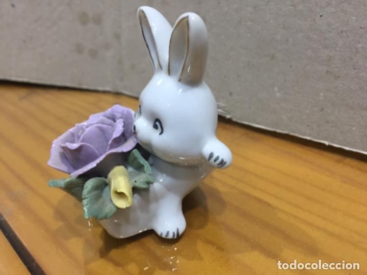 Antig&uuml;edades: Figura de porcelana - Foto 2