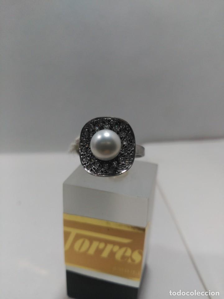 Antig&uuml;edades: sortija plata y perla + - Foto 1
