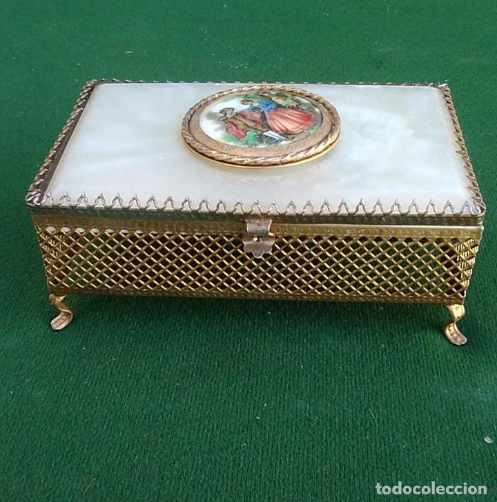 Antig&uuml;edades: JOYERO CAJITA ANTIGUO MEDIDAS: 6 X 13 X 8