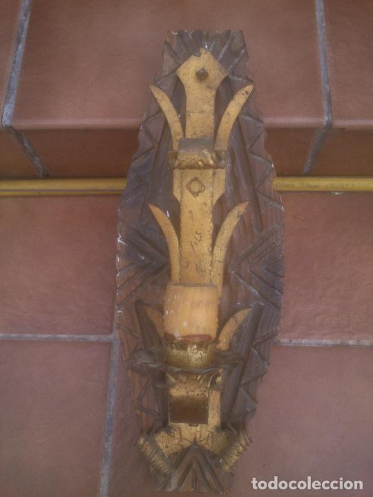 Antig&uuml;edades: PRECIOSO Y RUSTICO APLIQUE EN MADERA Y FORJA LUZ. - Foto 1