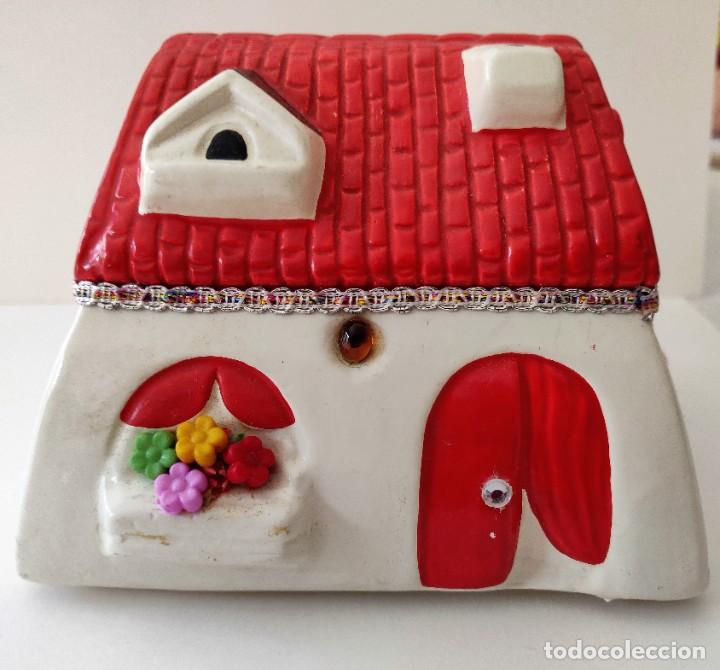 Antig&uuml;edades: Casita de ceramica - Foto 1