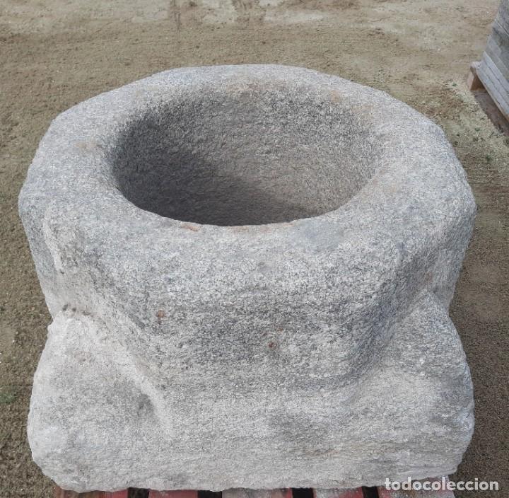 Antig&uuml;edades: Antig&uuml;o Brocal de granito - Foto 1