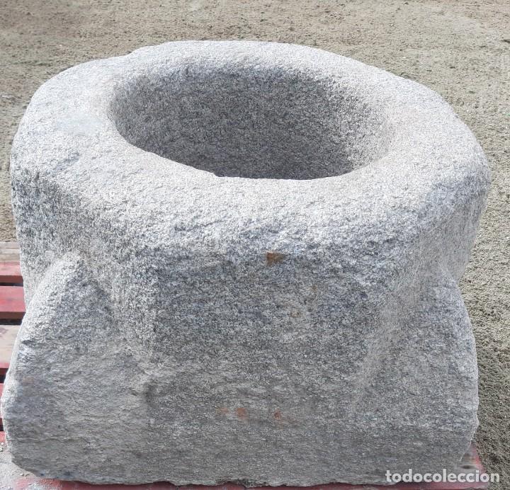 Antig&uuml;edades: Antig&uuml;o Brocal de granito - Foto 2