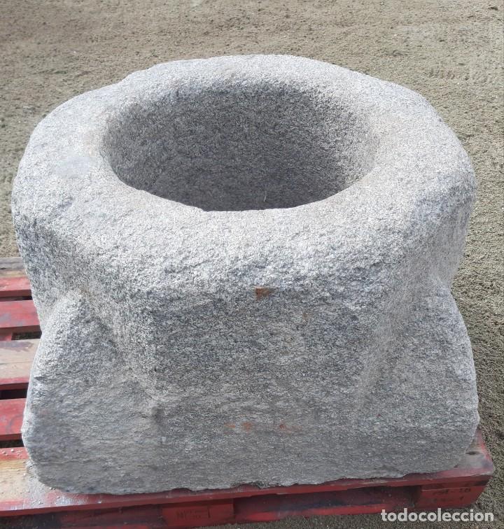 Antig&uuml;edades: Antig&uuml;o Brocal de granito - Foto 3