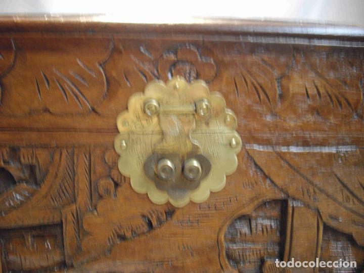 Antig&uuml;edades: ARCA TALLADA SE&Ntilde;ORES OSCURA - Foto 2