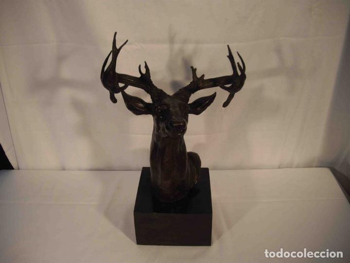 Antig&uuml;edades: FIGURA BRONCE CABEZA CIERVO - Foto 2