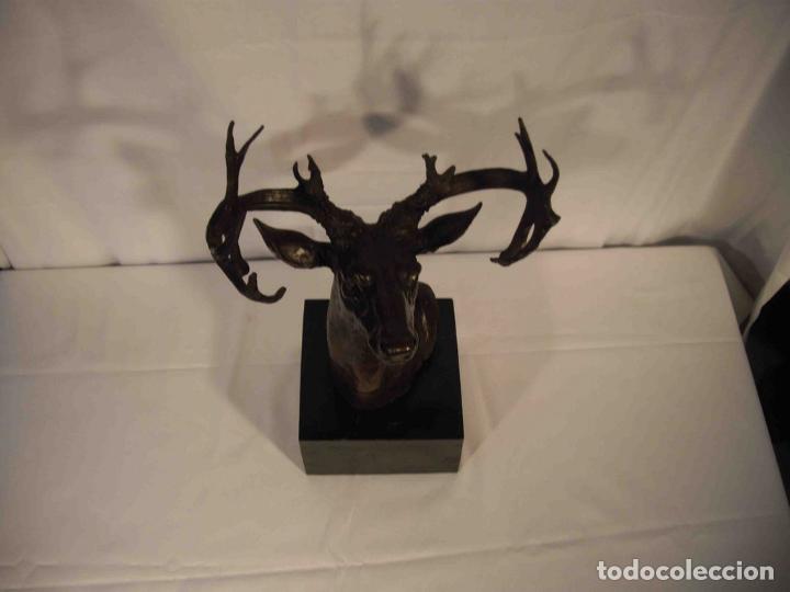 Antig&uuml;edades: FIGURA BRONCE CABEZA CIERVO - Foto 3