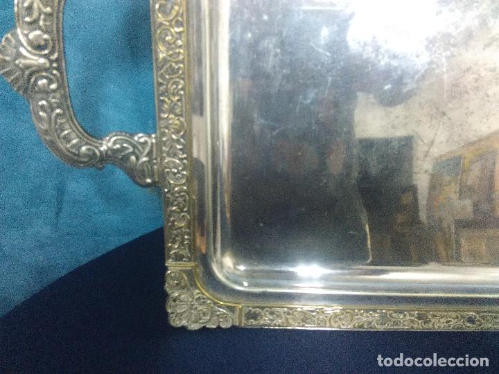 Antig&uuml;edades: BANDEJA ASAS ALPACA PLATEADA Y CINCELADA - Foto 4