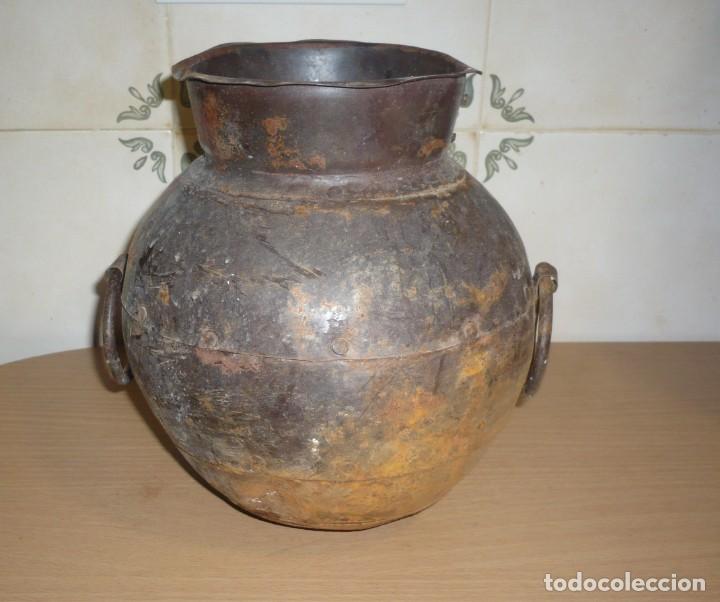 Antig&uuml;edades: Antigua Jarra u Olla de Hierro - Foto 3