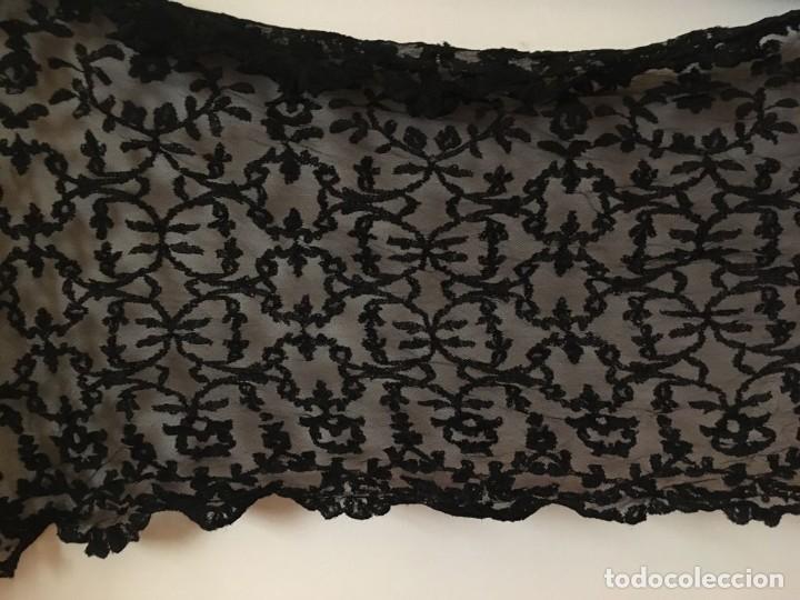 Antig&uuml;edades: Mantellina negra encaje - Foto 1
