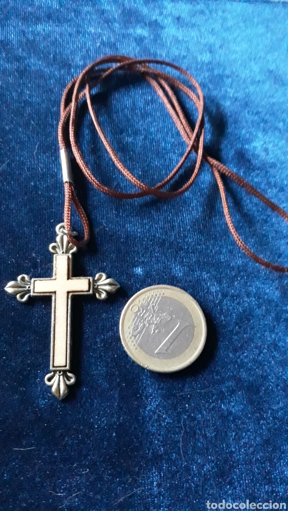 Antig&uuml;edades: Cruz con cord&oacute;n. - Foto 2