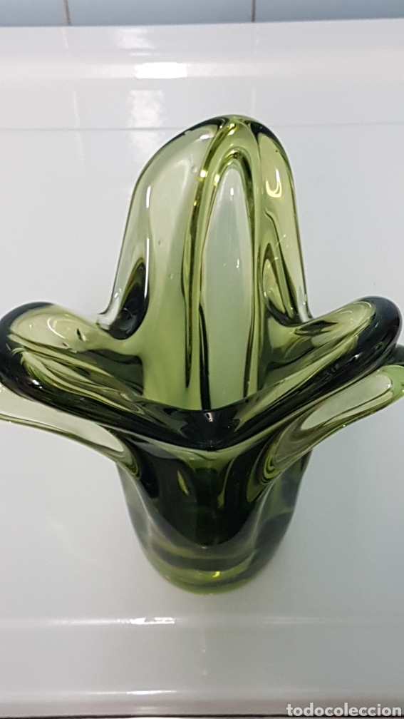 Antig&uuml;edades: Jarr&oacute;n florero cristal verde - Foto 6
