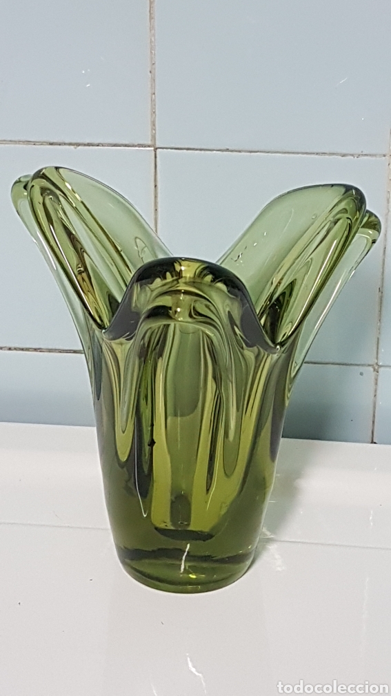 Antig&uuml;edades: Jarr&oacute;n florero cristal verde - Foto 1