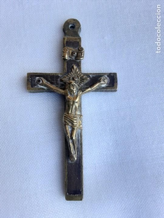 Antig&uuml;edades: Crucifijo de bronce - Foto 1