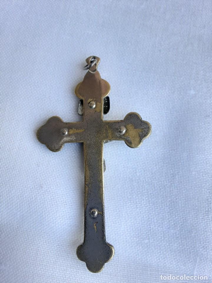 Antig&uuml;edades: Crucifijo de bronce - Foto 3