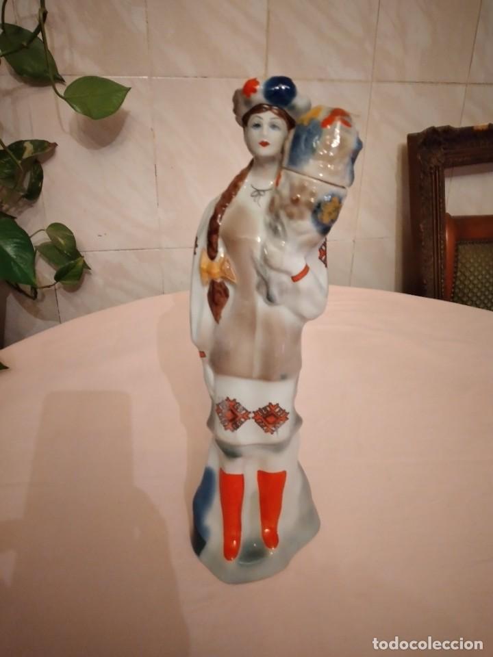 Antig&uuml;edades: BOTELLA EN PORCELANA RUSA - Foto 1