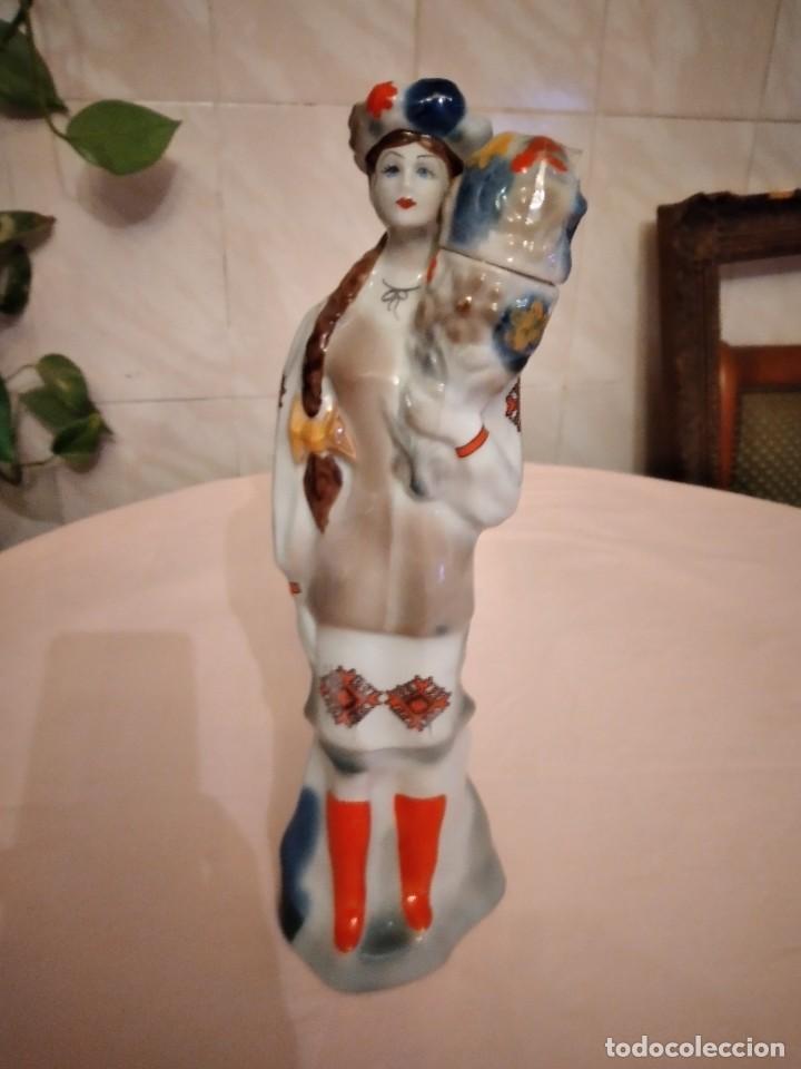 Antig&uuml;edades: BOTELLA EN PORCELANA RUSA - Foto 2