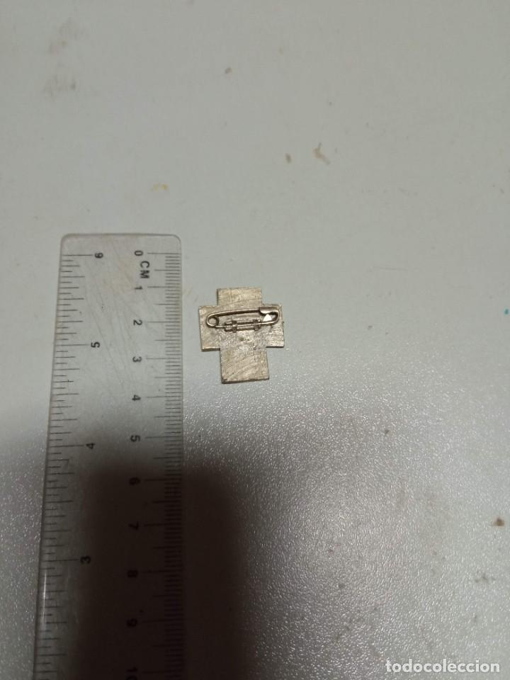 Antig&uuml;edades: Broche de cruz de los Claretianos - Foto 2