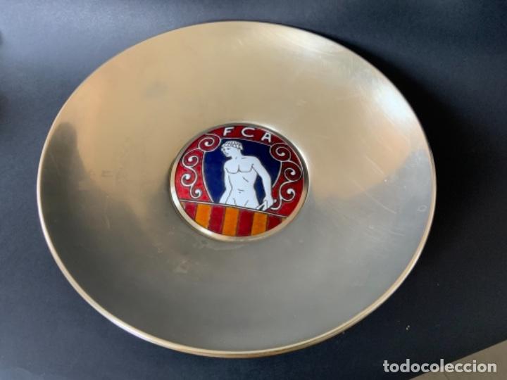 Antiguidades: FEDERACI&Oacute; CATALANA D'ATLETISME .PLATO CONMEMORATIVO.Esmalte al fuego. 26,5 cm.
