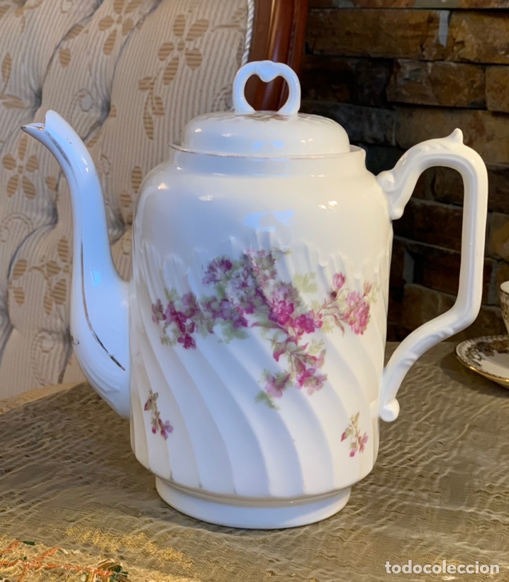 Antig&uuml;edades: Cafetera de porcelana - Foto 1