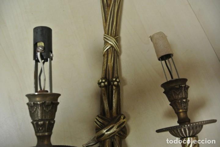 Antig&uuml;edades: PAREJA DE APLIQUE EN BRONCE ESTILO LUIS XVI - Foto 6