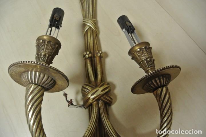 Antig&uuml;edades: PAREJA DE APLIQUE EN BRONCE ESTILO LUIS XVI - Foto 10