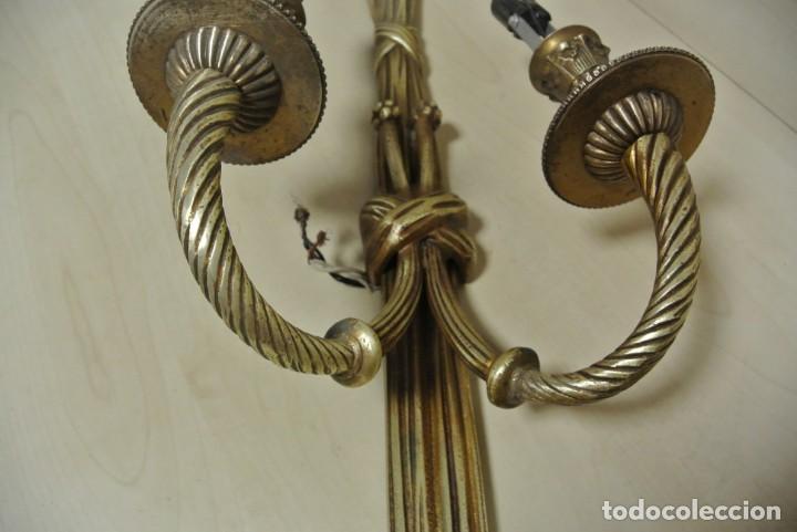 Antig&uuml;edades: PAREJA DE APLIQUE EN BRONCE ESTILO LUIS XVI - Foto 11