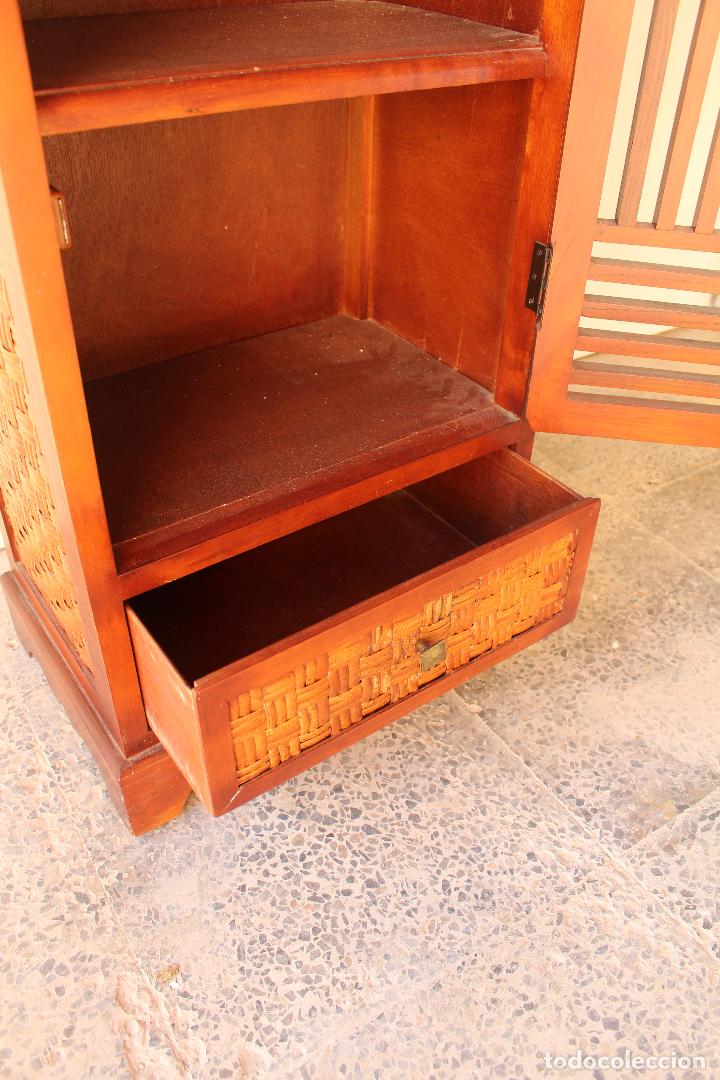 Antig&uuml;edades: MUEBLE ARMARIO LIBRERIA SALON DE MADERA Y BAMB&Uacute; - Foto 5