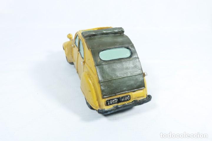 Antig&uuml;edades: Miniatura citroen c2 1952 h96 - Foto 9