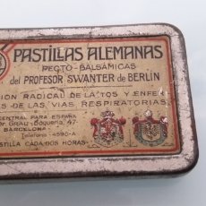Antigüedades: CAJA DE PASTILLAS ALEMANAS. PECTO-BALSÁMICAS DEL PROFESOR SWANTER DE BERLIN. CIRCA 1920.. Lote 240196110