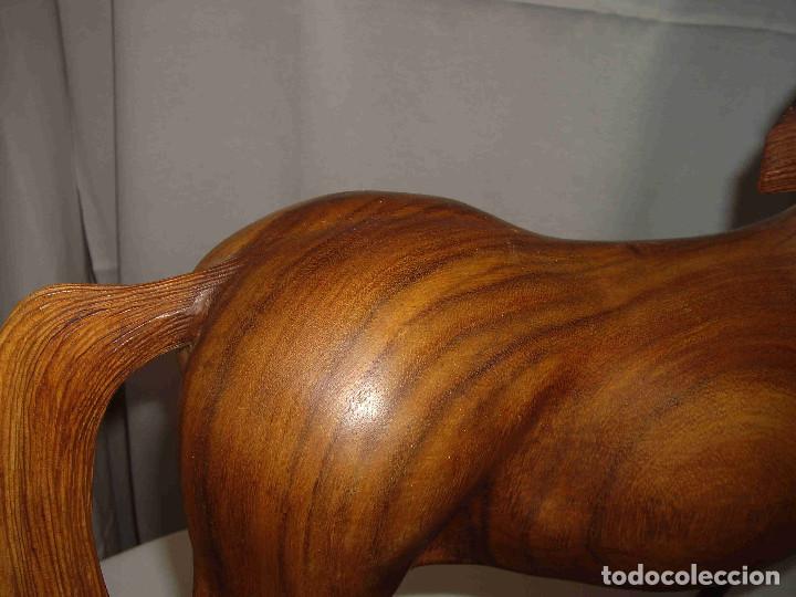 Antig&uuml;edades: TALLA MADERA CABALLO Y POTRILLO - Foto 7