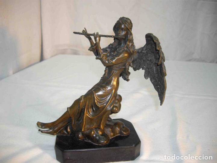 Antig&uuml;edades: FIGURA BRONCE MUJER ALADA FLAUTA - Foto 4