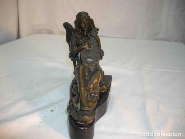 Antig&uuml;edades: FIGURA BRONCE MUJER ALADA LAUD - Foto 1