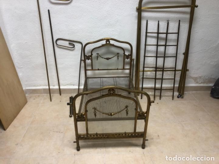 Antig&uuml;edades: Cuna de Bronce y cristal - Foto 21