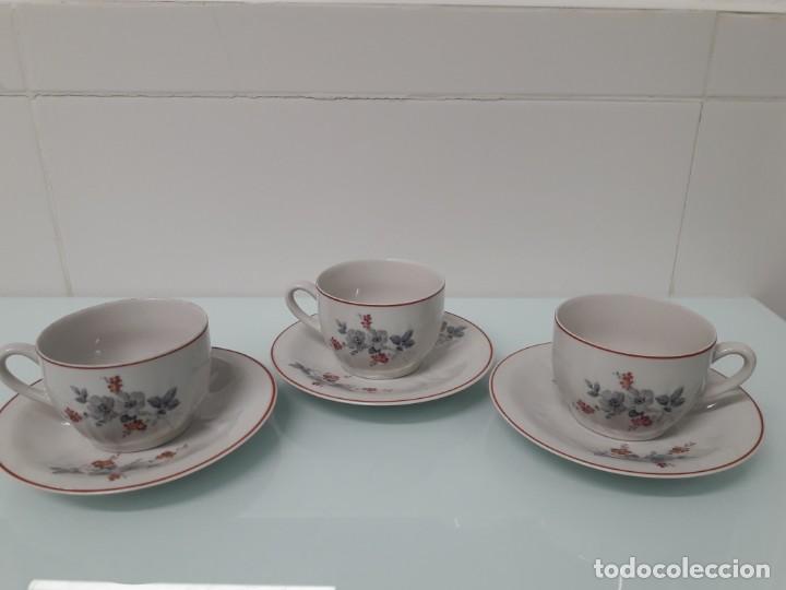Antiques: JUEGO DE TRES TAZAS CON PLATO PARA CAF&Eacute; - PORCELANA ESMALTADA Y DECORADA CON FLORES