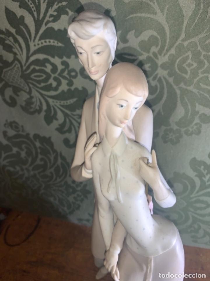 Antig&uuml;edades: Porcelana mate marcas base - Foto 1