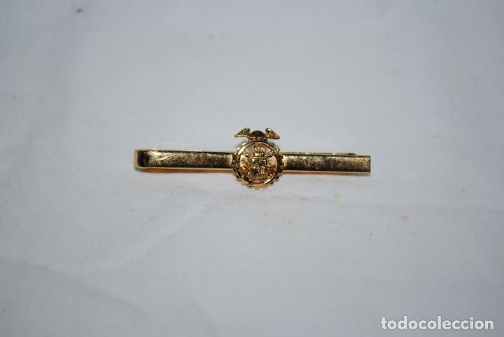 Antig&uuml;edades: PISACORBATAS CON ESCUDO DE COMERCIO - Foto 1