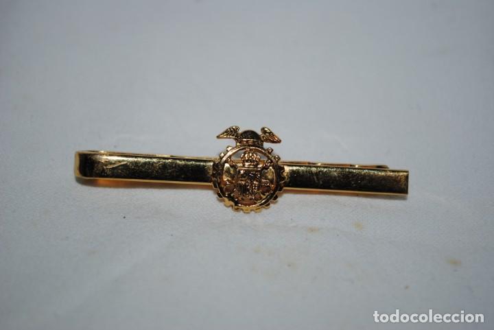 Antig&uuml;edades: PISACORBATAS CON ESCUDO DE COMERCIO - Foto 2