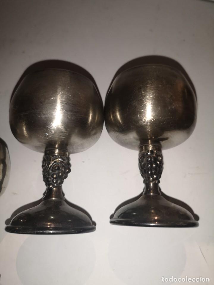 Antig&uuml;edades: 3 copas de metal - Foto 3