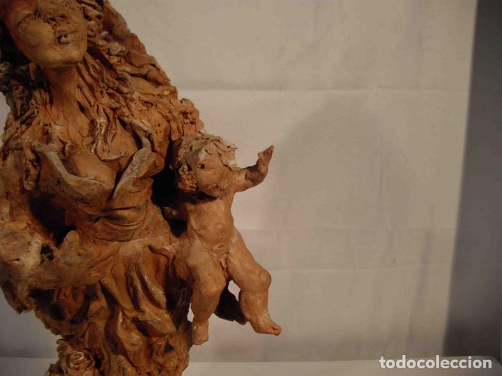 Antig&uuml;edades: FIGURA TERRACOTA MUJER CON BEBE - Foto 3