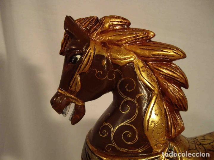 Antig&uuml;edades: FIGURA CABALLO MADERA - Foto 2