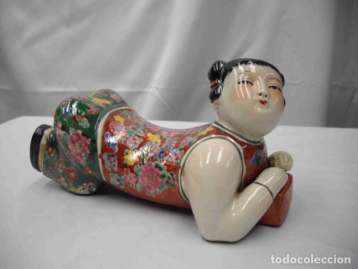 Antig&uuml;edades: ALMOHADA PAREJA COLORES - Foto 6