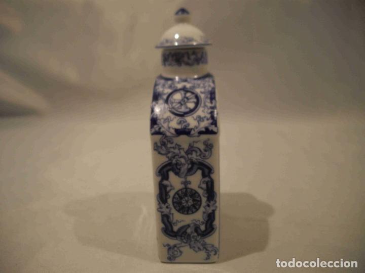 Antig&uuml;edades: BOTELLA PORCELANA X 9 - Foto 4
