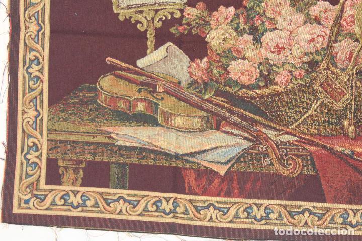 Antig&uuml;edades: TAPIZ BODEGON FLORES Y VIOLIN A &nbsp;&nbsp;&nbsp;&nbsp;&nbsp;&nbsp; - Foto 3