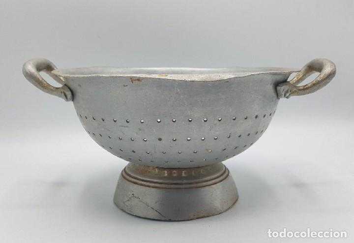 Antig&uuml;edades: Colador aluminio antiguo - Foto 1